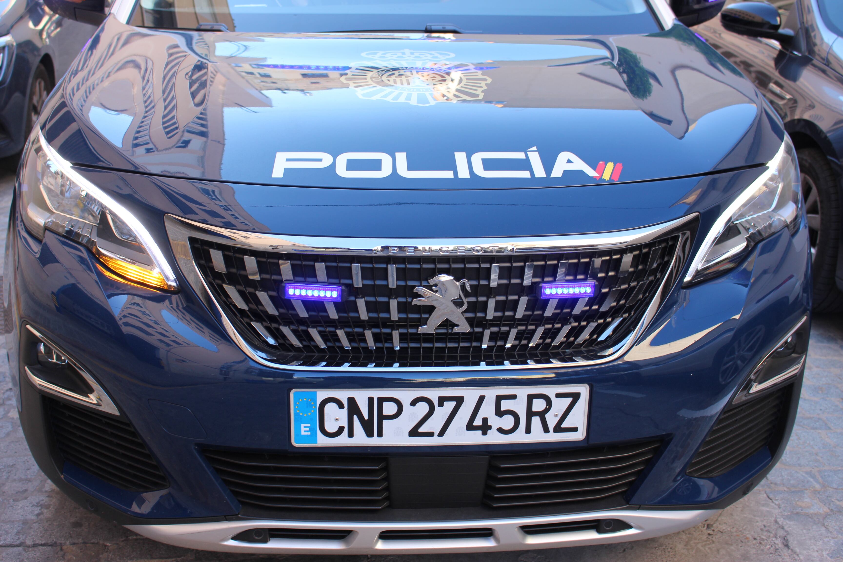 Imagen de archivo de un coche de la Policía Nacional de València