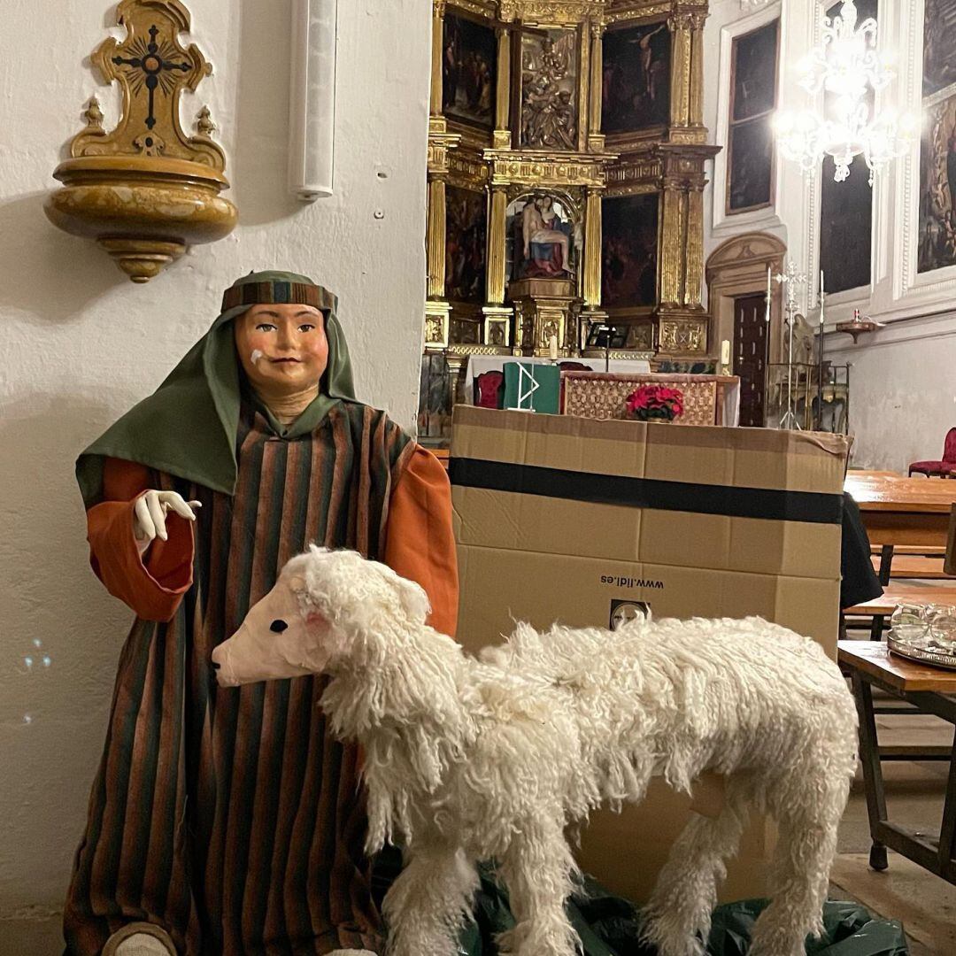 Figuras del belén devueltas a la parroquia