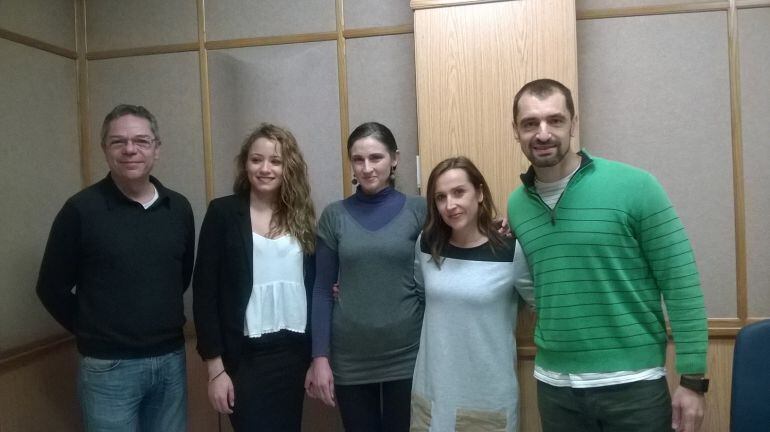 Salomón Hachuel, Almudena Conde, Mónica Trujillano, Lourdes Luque y Julio Fernández