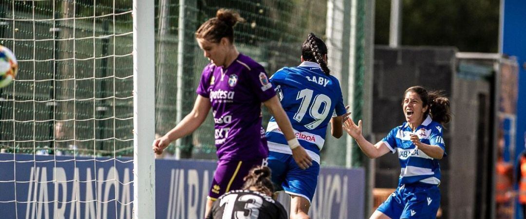 Gaby celebra un gol con el Deportivo Abanca