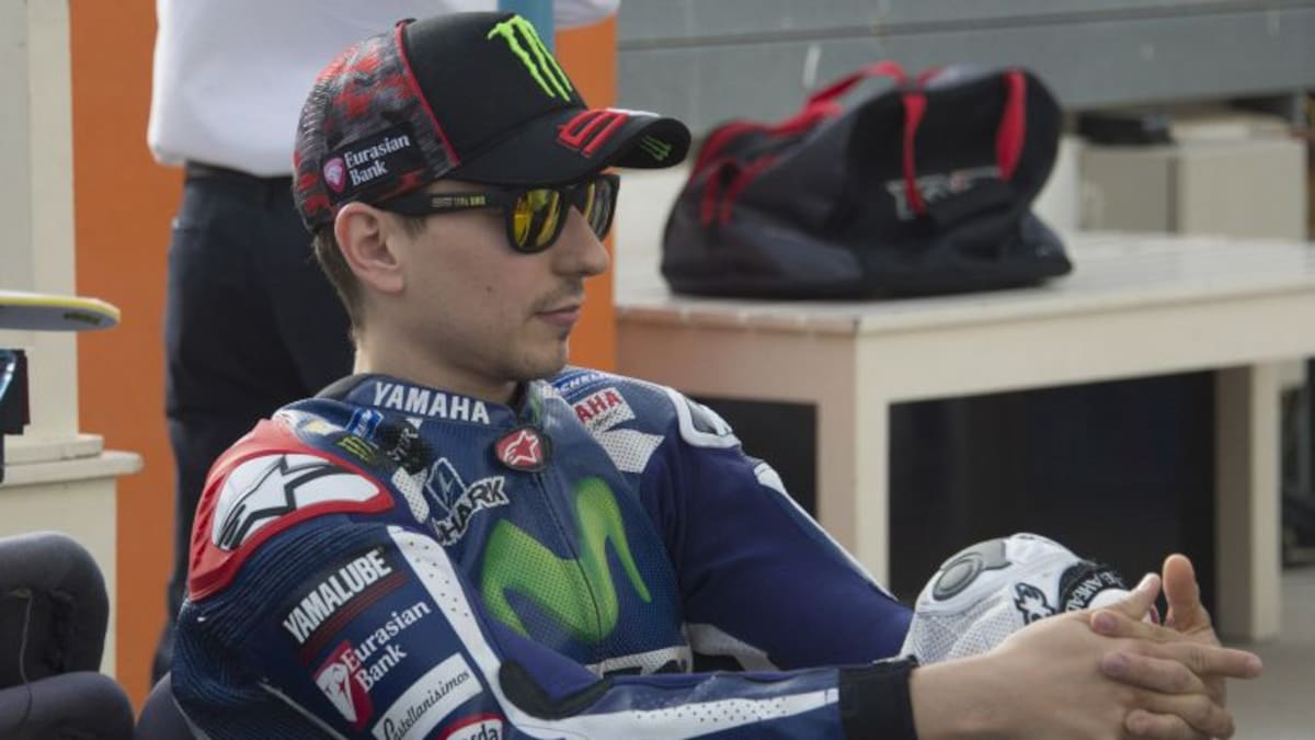 Lorenzo empieza la defensa del título