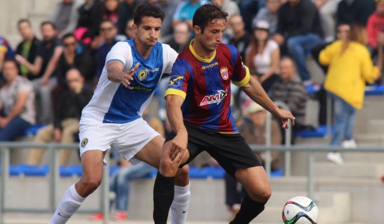 Álex Muñoz durante el partido frente al Eldense