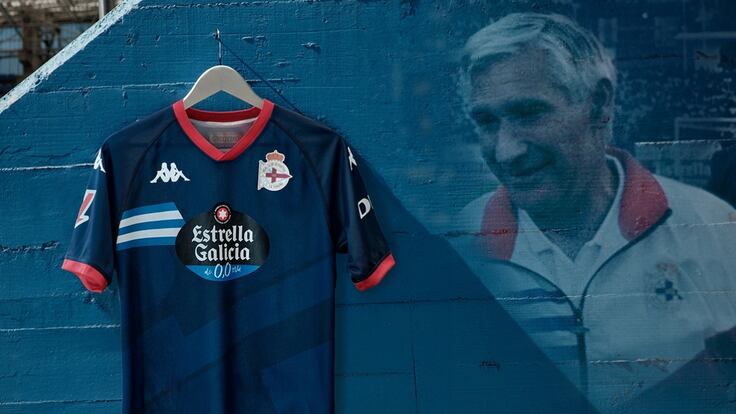 Arsenio Lenda, camiseta del Depor inspirada en Arsenio