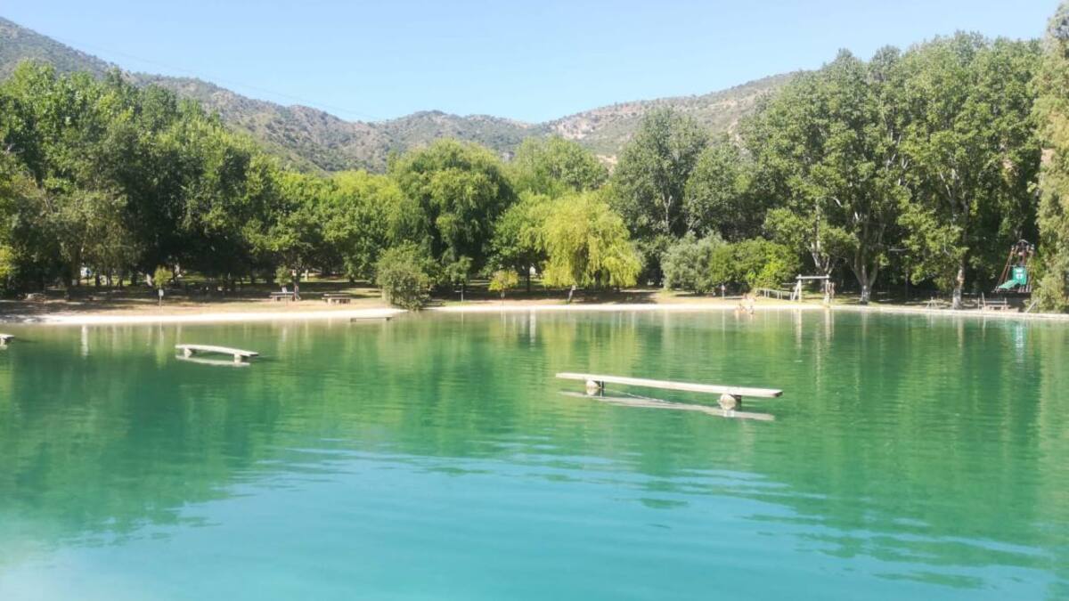 La ocupación de la playa artificial de Zahara supera la del año pasado