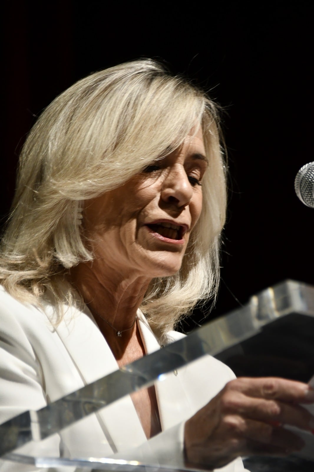 Lola Rosique, conductora del acto