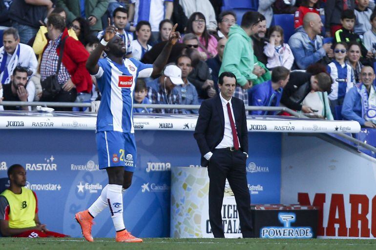 Caicedo celebra el gol ante el Sevilla
