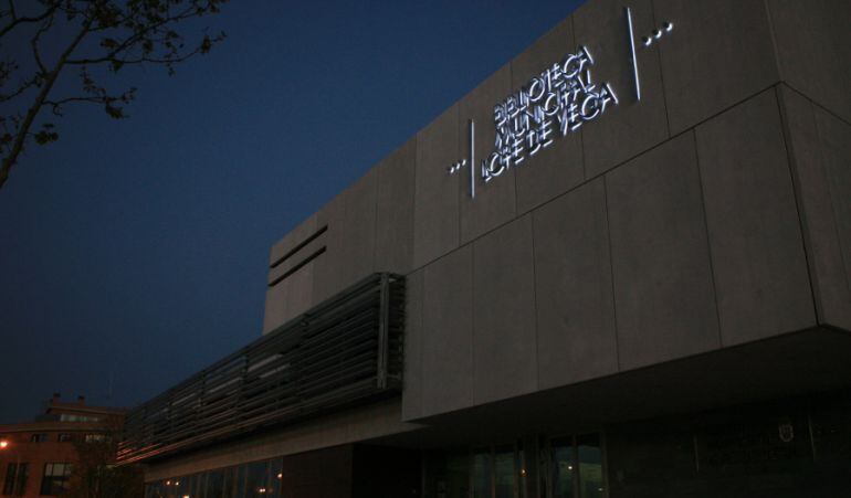 La tricantina biblioteca Lope de Vega es la que más amplía el horario nocturno de cara a la preparación de exámenes en septiembre