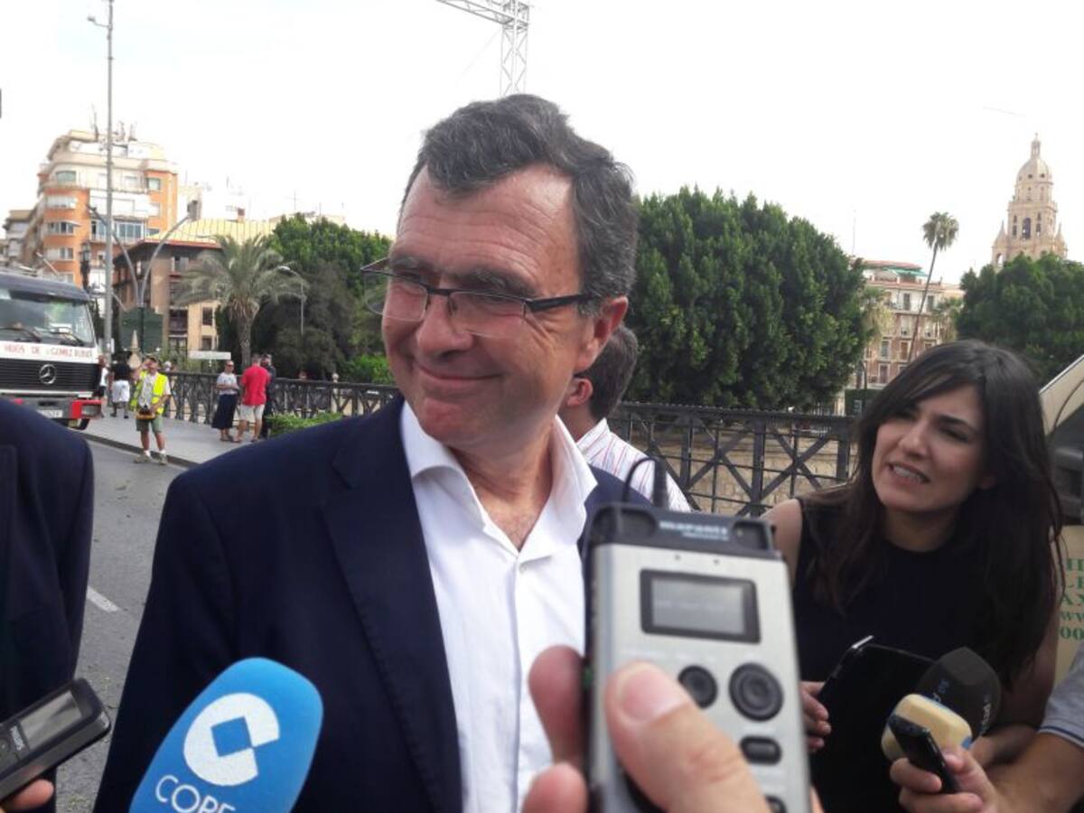 Ballesta: "Me ha sorprendido que en el acuerdo con Ciudadanos no se mencione el Ave a Murcia"