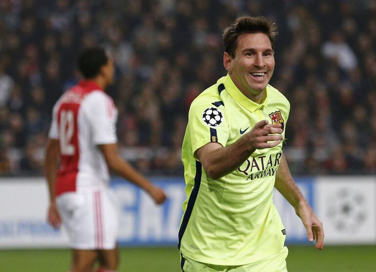 Leo Messi celebra el segundo gol del Barça ante el Ajax en Ámsterdam