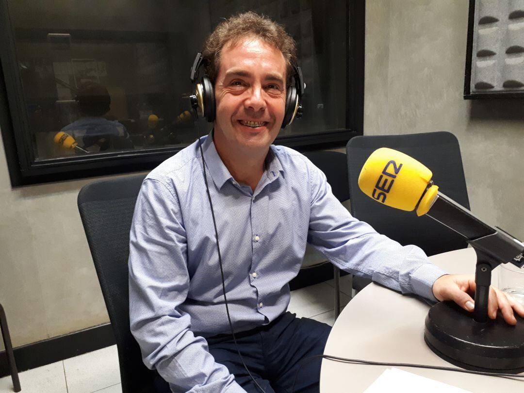 Juan Carlos Abascal, alcalde de Ermua, ha desgranado en Radio Eibar los principales proyectos en los que trabaja el Ayuntamiento