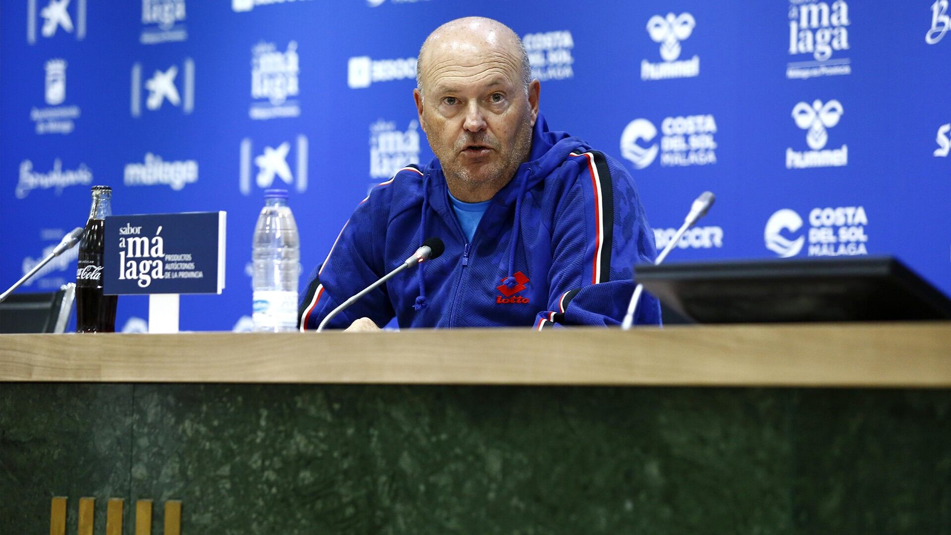 El técnico del Málaga Pepe Mel, en la previa del encuentro de este domingo ante el Sporting