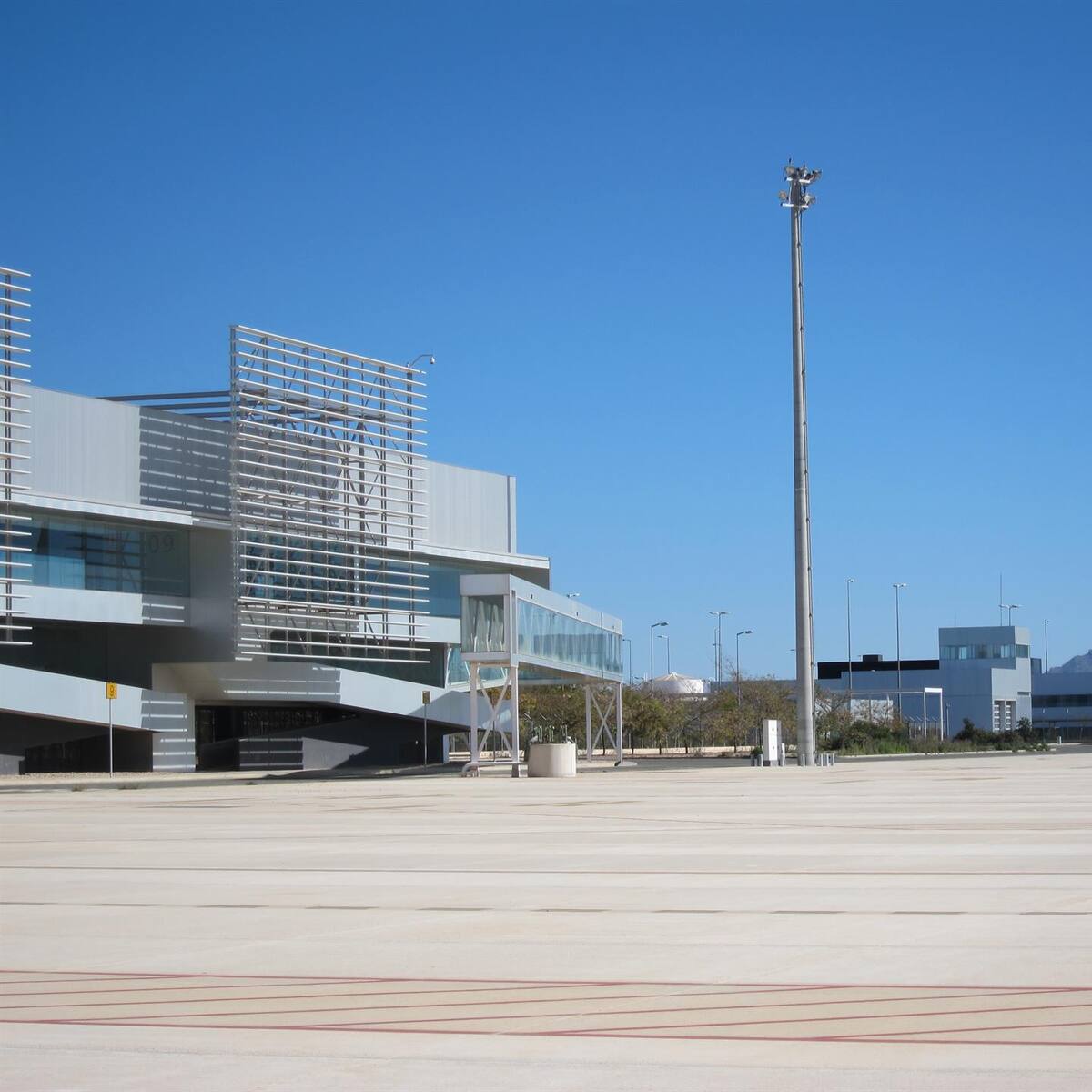 La Comunidad, condenada a pagar 143 millones a Sacyr y sus socios del Aeropuerto de la Región de Murcia