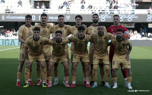 El equipo titular del Málaga ante el Cartagena, que ganó 0-1