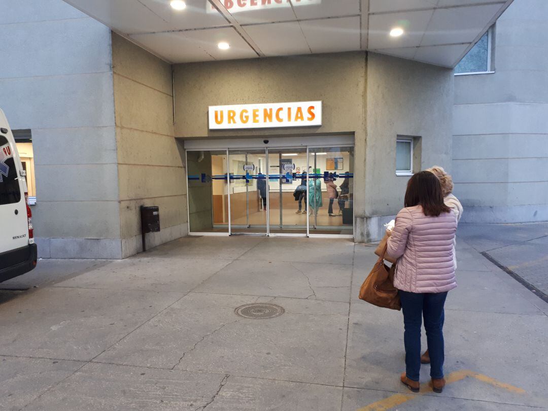 El servicio de Urgencias del Hospital de los Santos Reyes ha llegado a reunir hasta 38 pacientes en espera de ser atendidos