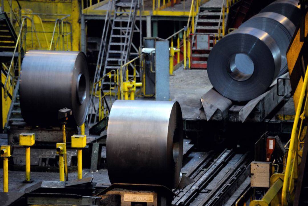 Producción de bobinas en la planta gijonesa de Arcelor. 