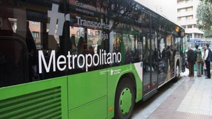 Imagen de una parada del autobús metropolitano en La Rioja.