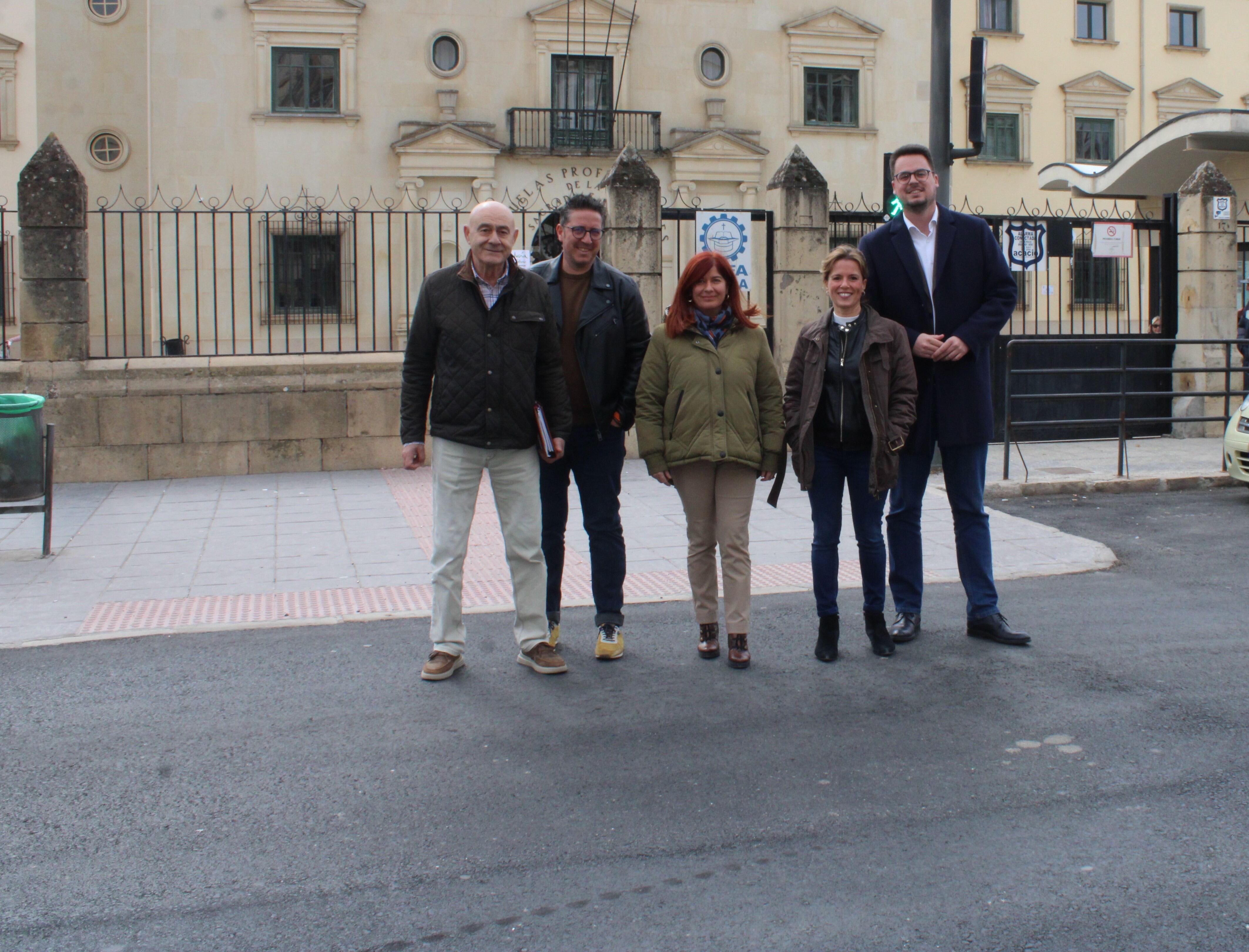 Visita del nuevo asfaltado por parte de la alcaldesa y algunos concejales