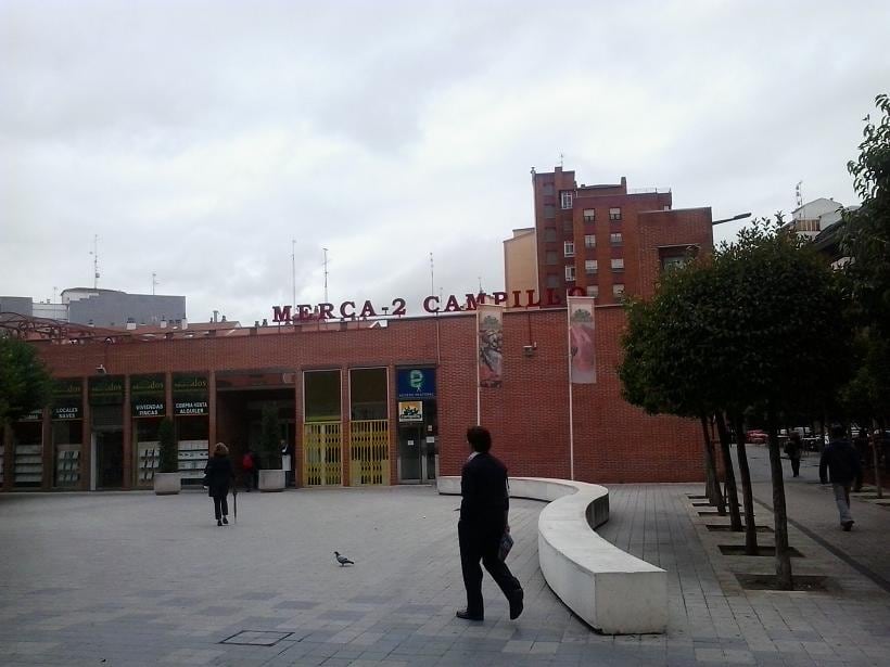 Los mercados de abastos están bien surtidos de productos frescos