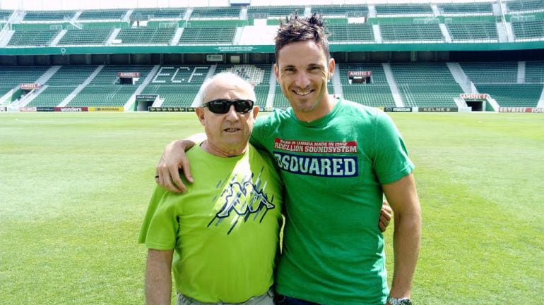 Edu Albacar con Miguel Quirant, uno de los jugadores legendarios del Elche C.F.