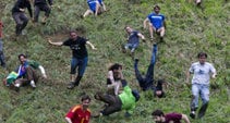 Carrera de quesos rodantes de Cooper&#039;s Hill (Inglaterra)