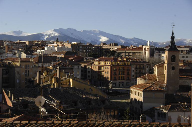 La media que se paga por el impuesto de bienes inmuebles en la capital es de 351,5 euros