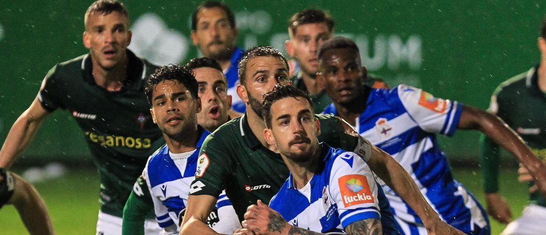 Un momento del partido frente al Racing de Ferrol