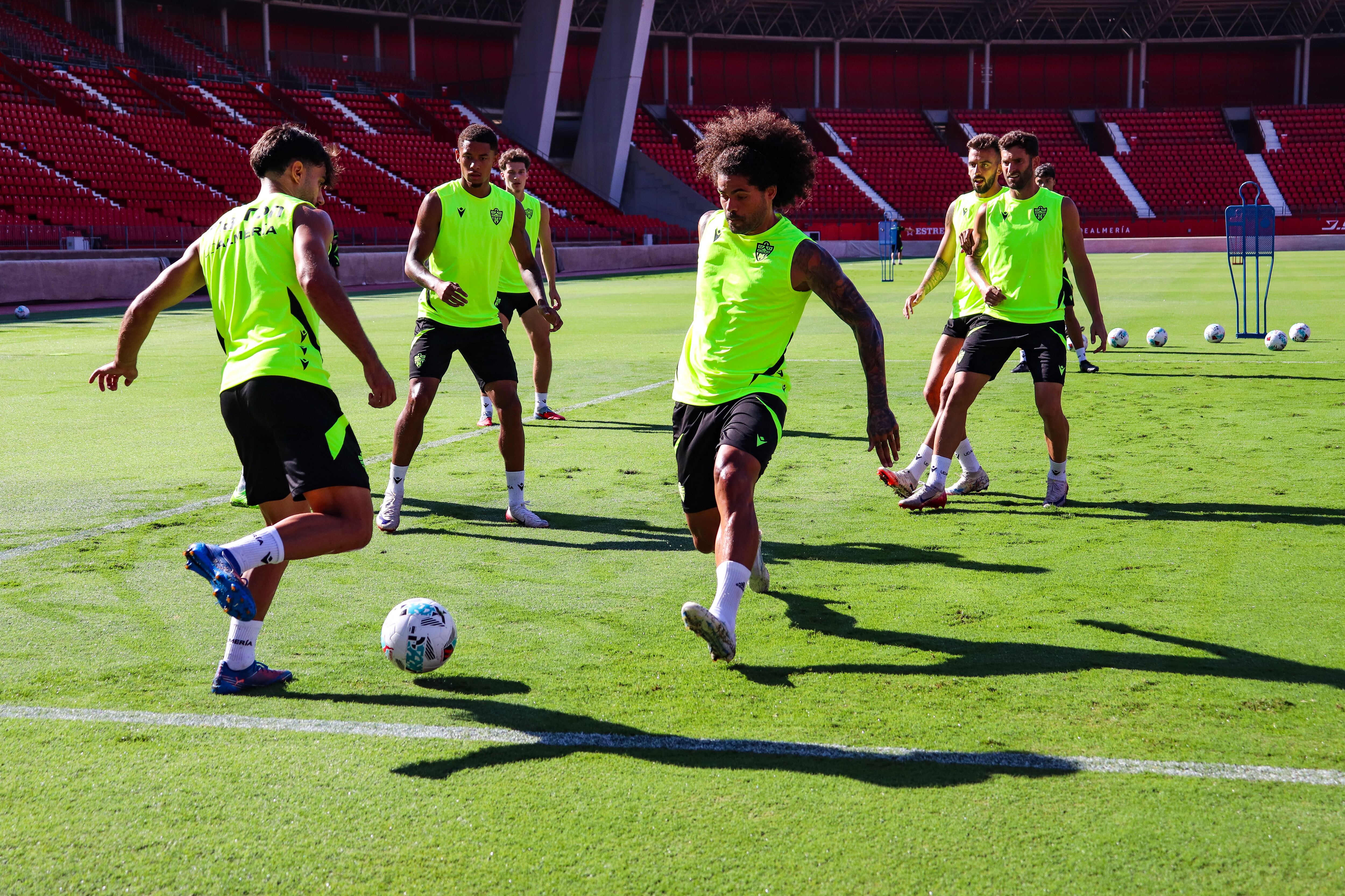 El futbolista de Tuineje (Fuerteventura) está listo para debutar este sábado.