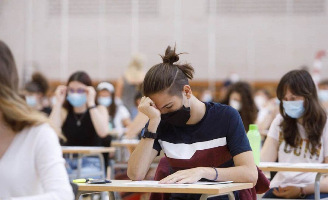 El 76,77 % de estudiantes aprueba la convocatoria extraordinaria de la EvAU