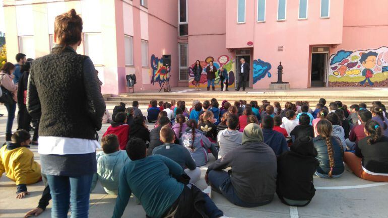 El pati de l'escola d'infantil i primària de Font de la Pólvora de Girona