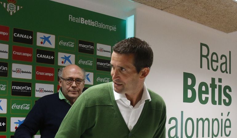 26/11/14  BETIS  RUEDA DE PRENSA  MERINO   JUAN CARLOS OLLERO PRESIDENTE