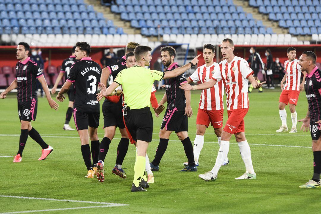 Moreno Aragón en el partido de la primera vuelta.