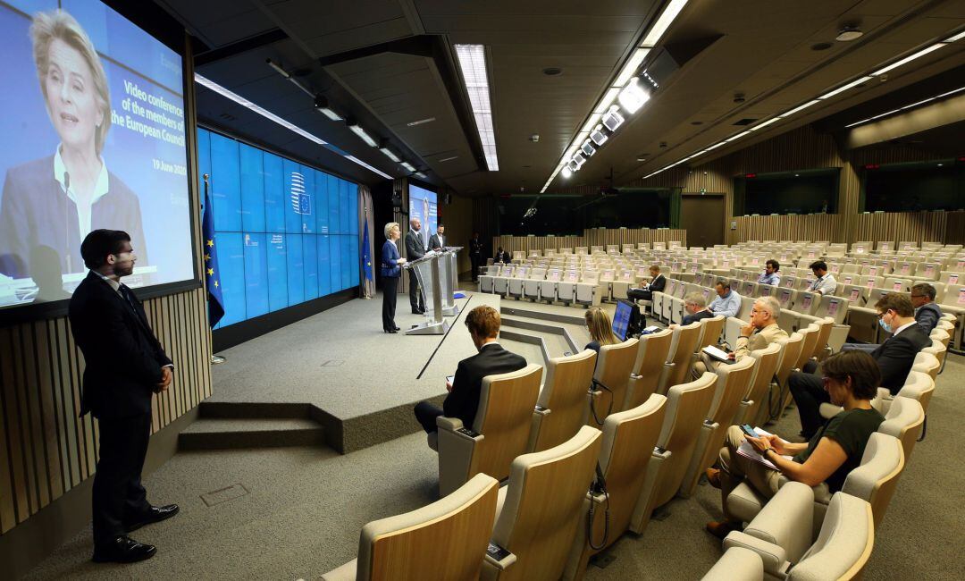 Los líderes europeos se citan en el mes de julio tras constatar sus diferencias para trazar el plan anticrisis