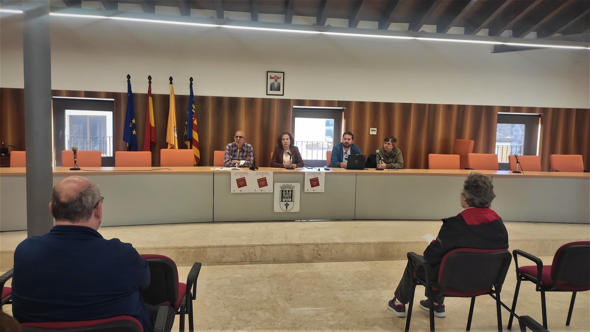 Presentación del concurso de ensayo en Enguera