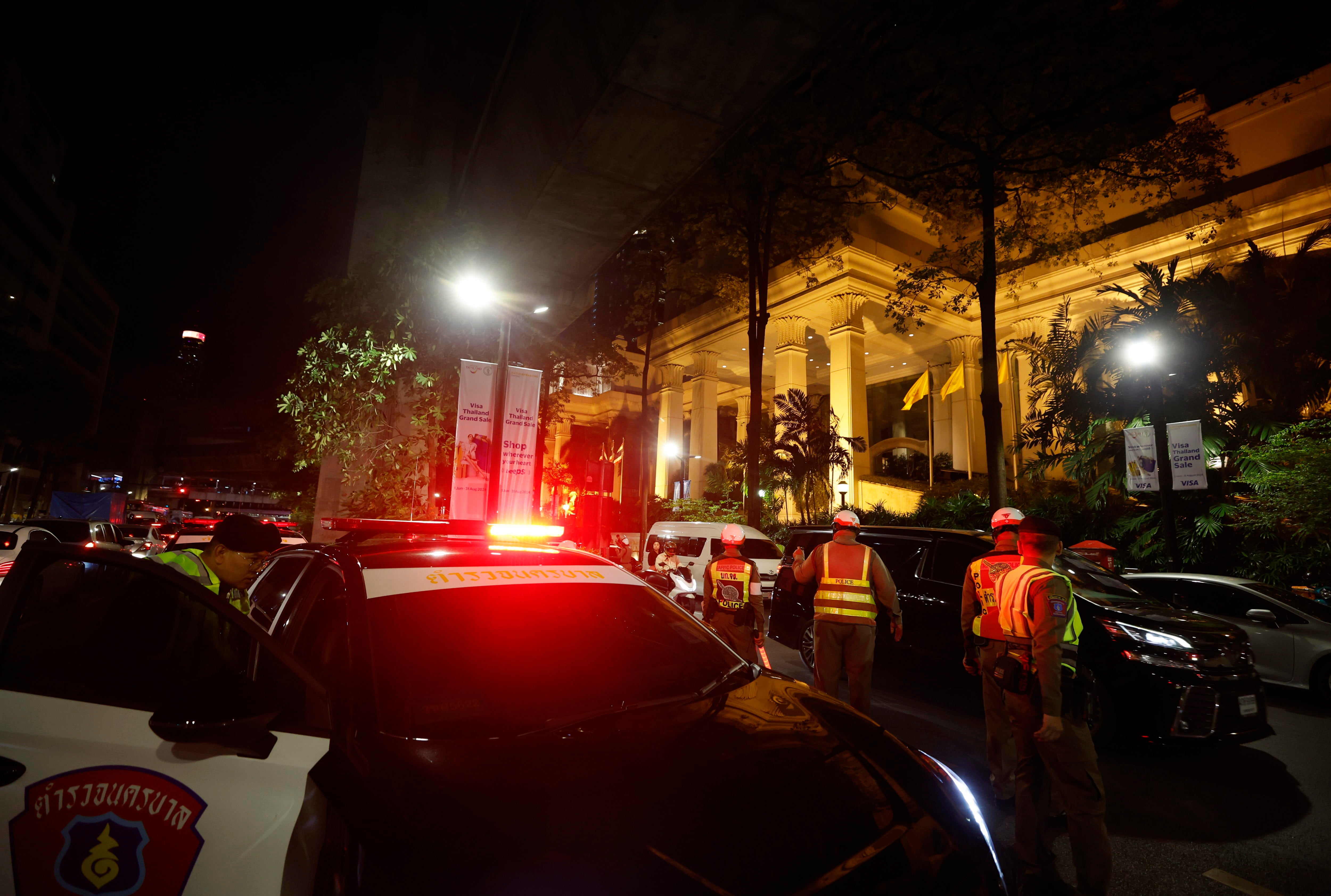 Hallan cianuro junto a los cuerpos de seis extranjeros muertos en un lujoso hotel de Bangkok.