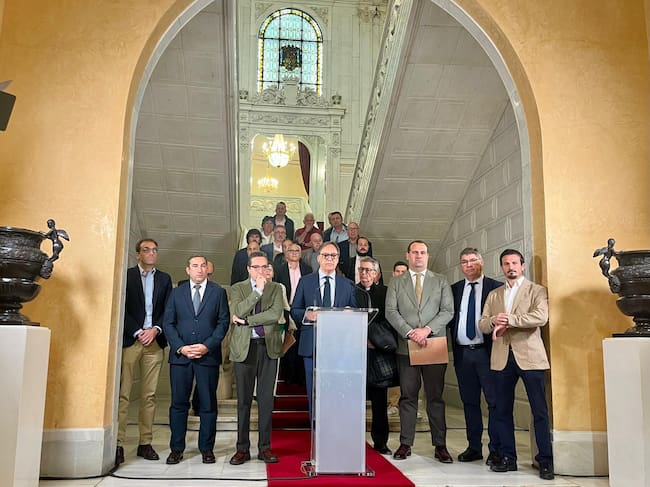 Reunión de todos los colectivos sociales de Salamanca para reivindicar mejoras ferroviarias al Gobierno/SER