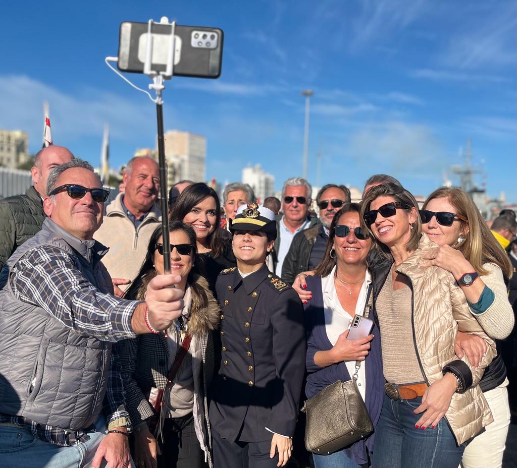 Despedida en Cádiz del buque escuela de la Armada Española, Juan Sebastián ElCano