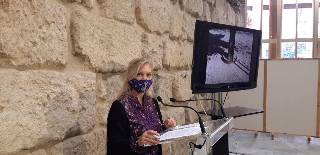 Cristina Pedrajas, durante una rueda de prensa en el Ayuntamiento de Córdoba