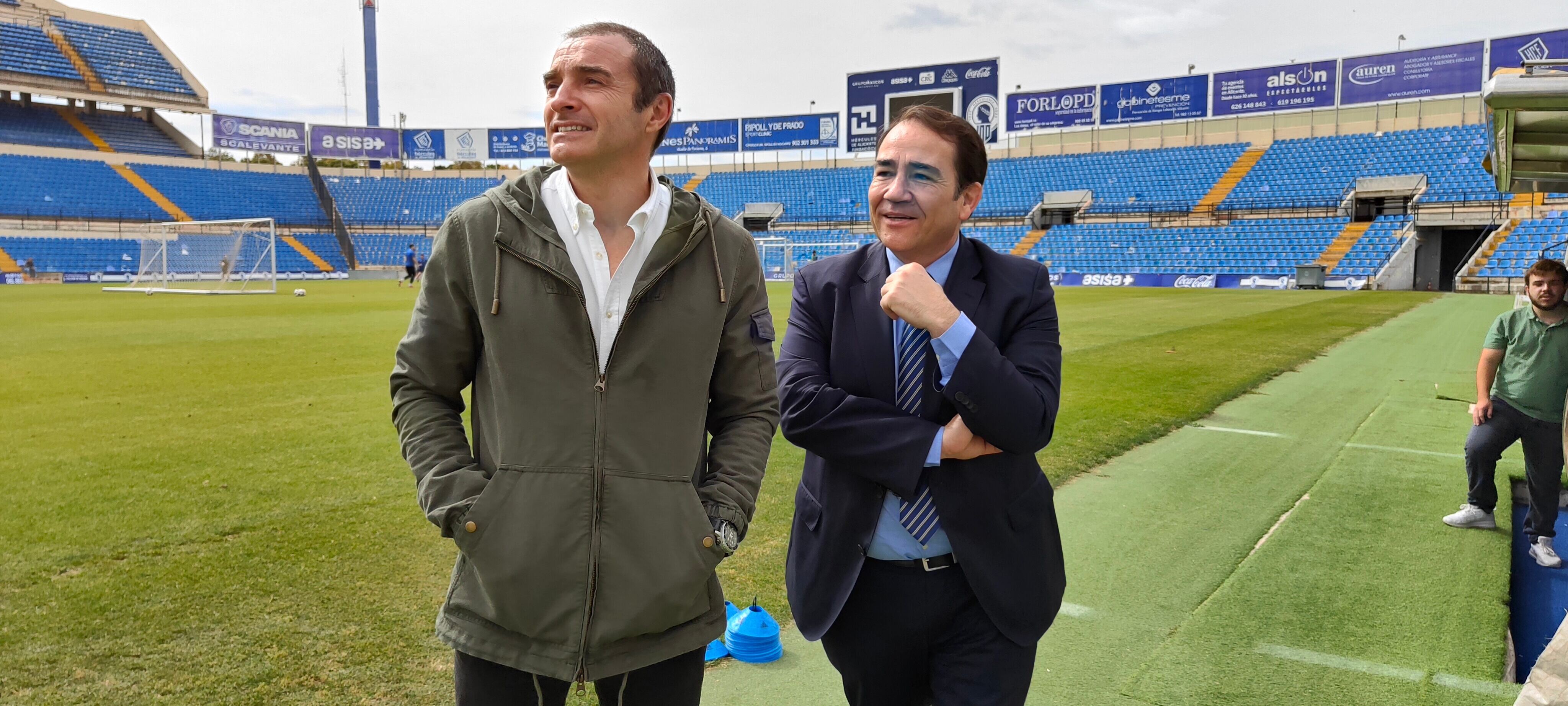 Manuel Illueca, director general IVF, junto a Carlos Parodi, presidente del Hércules CF