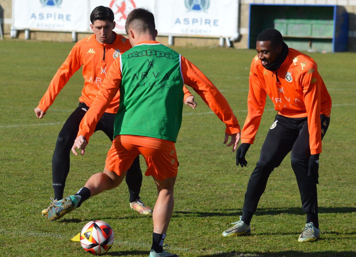 Entrenamiento de la Cultural en el Área Deportiva de Puente Castro.