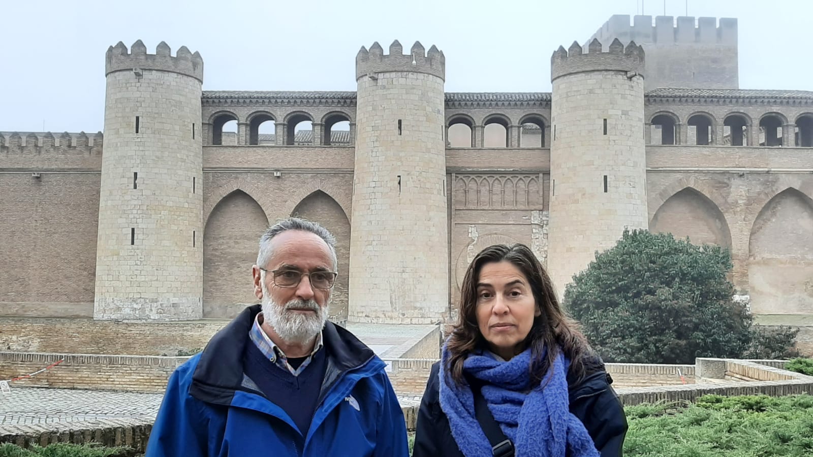Paisajes de Teruel presenta una denuncia a la Fiscalía Anticorrupción por los trámites ambientales de Forestalia en el Ministerio  de Transición Ecológica. En la imagen, el portavoz, Javier Oquendo, y la presidenta de la plataforma ciudadana, Ana Cortés