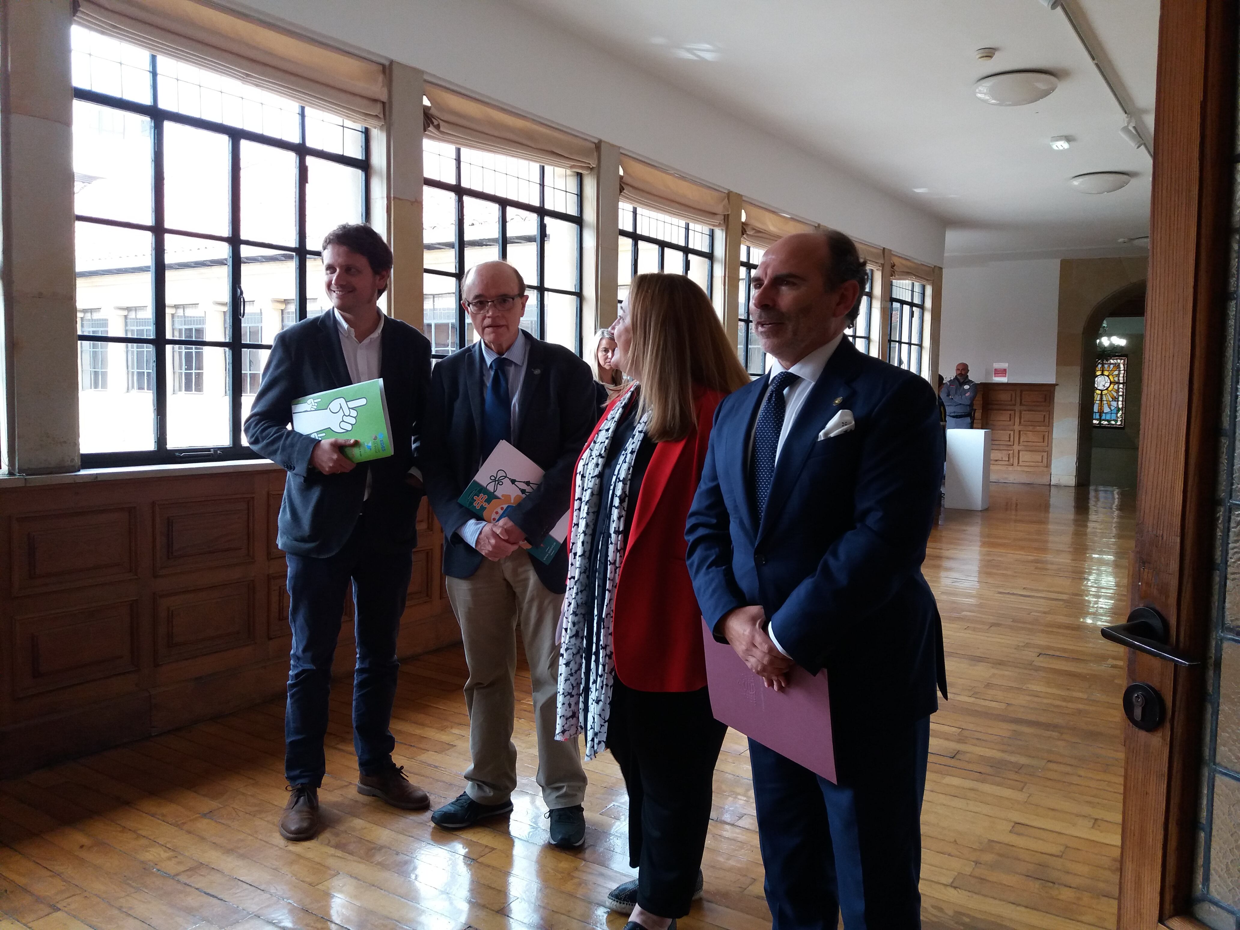 Momento previo a la presentación de la EBAU en el Edificio Histórico de la Universidad de Oviedo