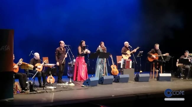 Actuación del grupo Aliara