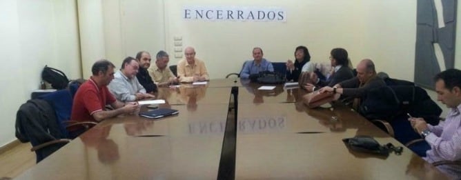 12 trabajadores de la  Consejería de Sanidad se encierran en la sede de la misma como protesta a las medidas anunciadas por el consejero