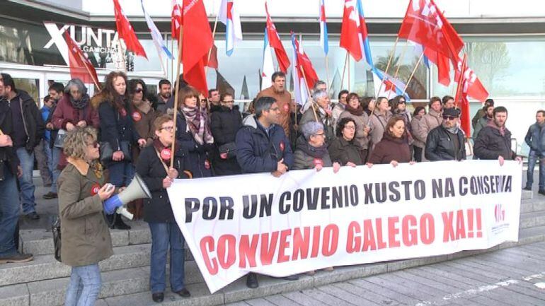 La CIG solicitará en la reunión del convenio del sector conservas un convenio gallego