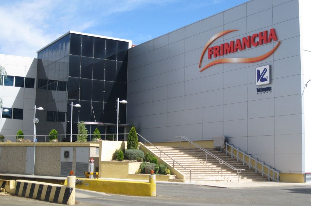 Fachada de la empresa Frimancha en Valdepeñas (Ciudad Real)
