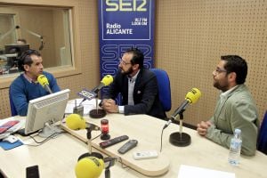 Miguel Angel Machado, presidente de la Real Federación Española de Tenis de Mesa y Daniel Valero, director de operaciones del Campeonato del Mundo de Tenis de Mesa para veteranos