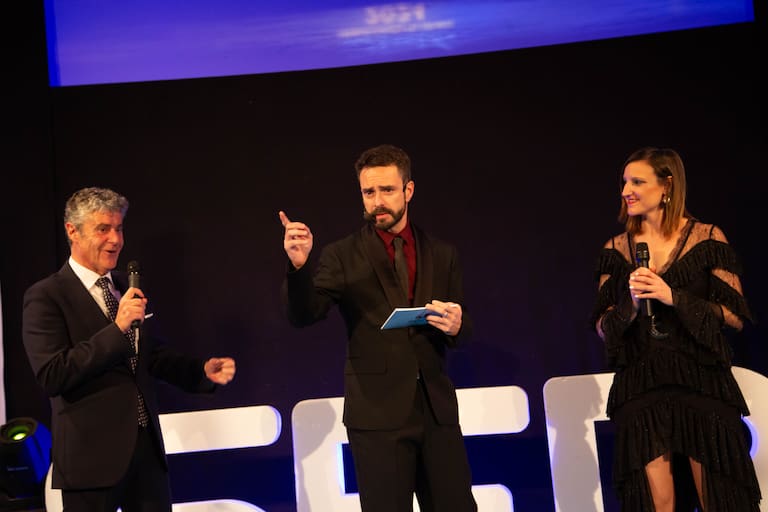 Chema Díez, José Carlos San José e Isabel González Villarroel, presentadores de la Gala.