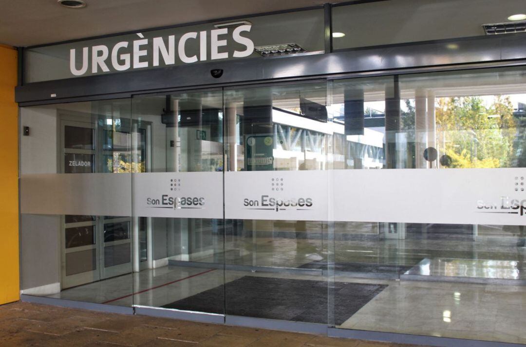 Imagen de archivo de la puerta de Urgencias en Son Espases