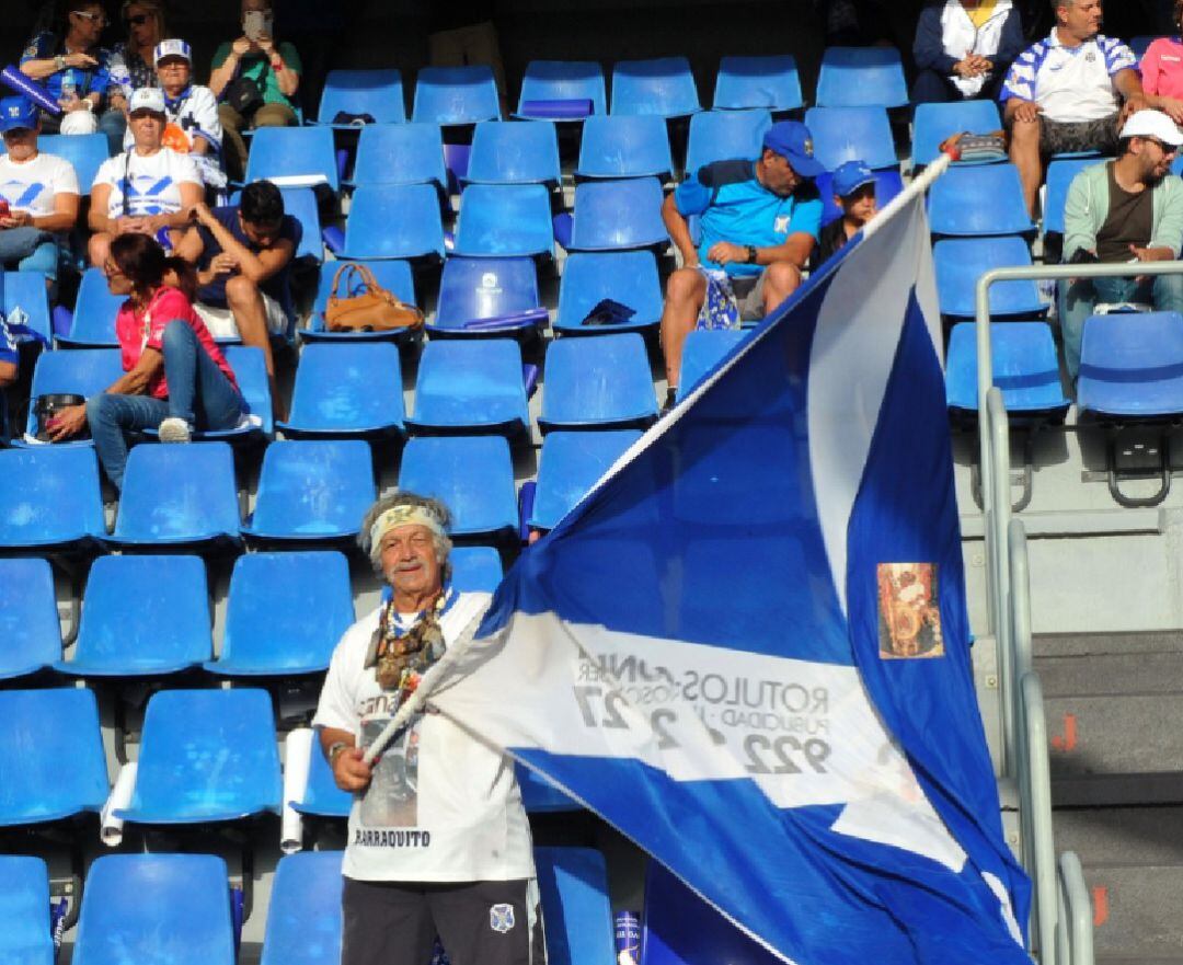 El conocido aficionado ha fallecido este lunes en la isla