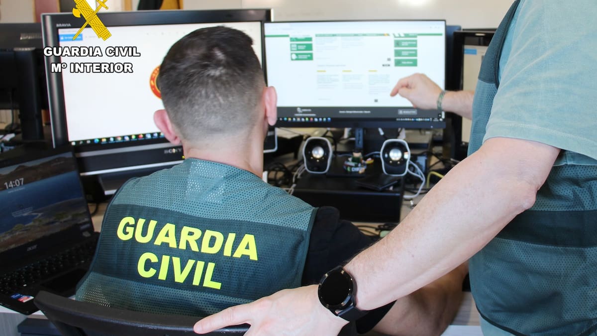 La Guardia Civil detiene a 28 personas por estafar a dos empresas de Cantabria